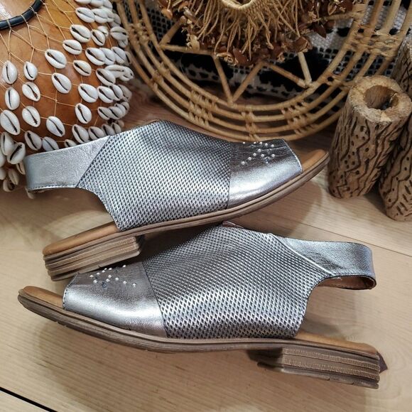 Miz Mooz Women's 10.5-11 WIDE /42 Darcie Pewter Sandal Leather Zip Textured Stud - Picture 6 of 13